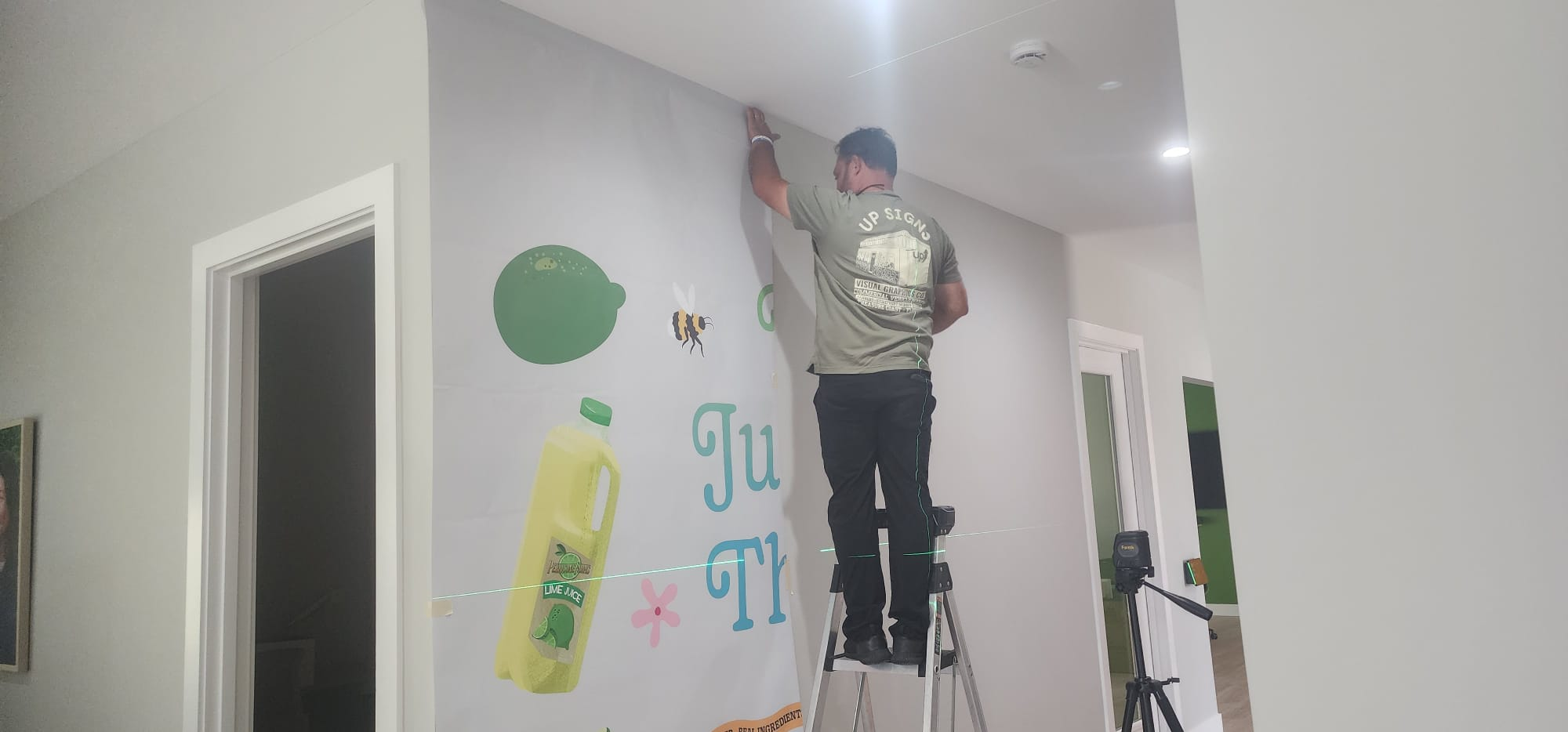 Wall banner display